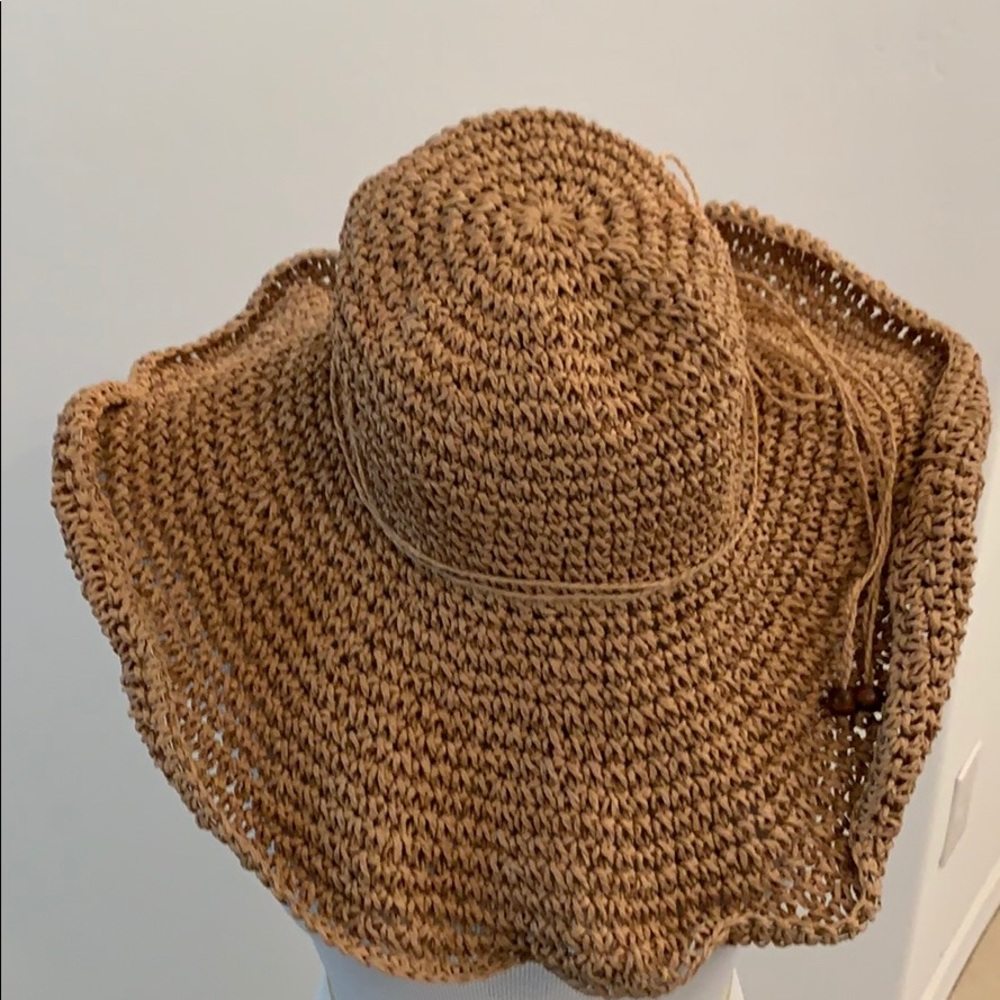 Giant Raffia Wide Brim Hat